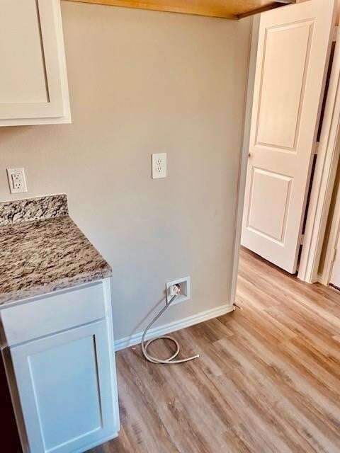 Building Photo - 11720 White Cedar St