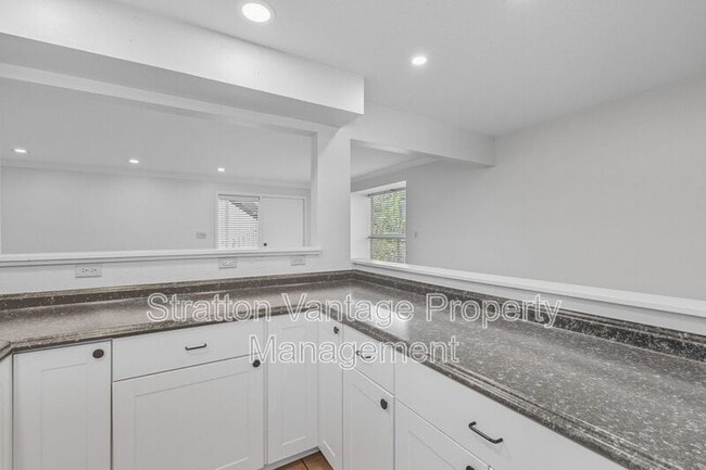 Building Photo - 4114 E Calle Redonda