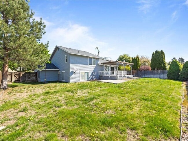 Building Photo - 8307 W Grand Ronde Pl