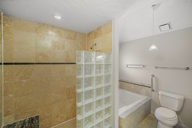 Building Photo - 8614 Windell Ln