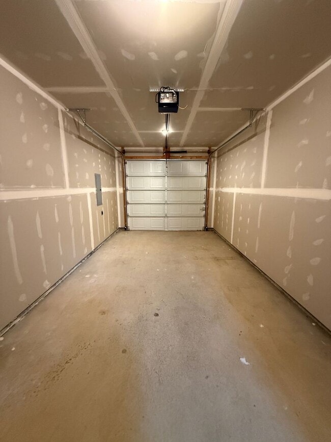 Building Photo - 1817 Spokane