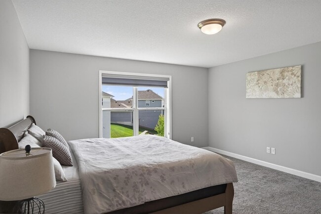 Building Photo - 1559 Edgebrook Ln