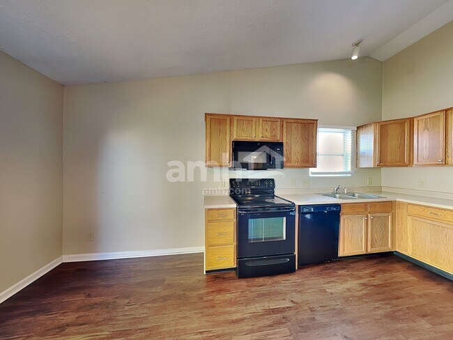 Building Photo - 7864 Fox Glen Dr