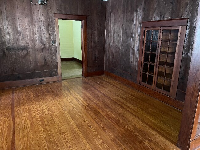 Building Photo - 710 W St Peter St