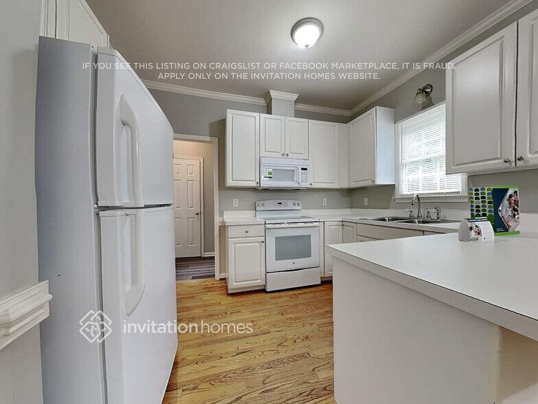 Building Photo - 121 Peach Orchard Dr