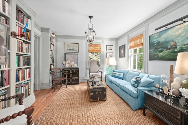 Building Photo - 90 Powell Ave