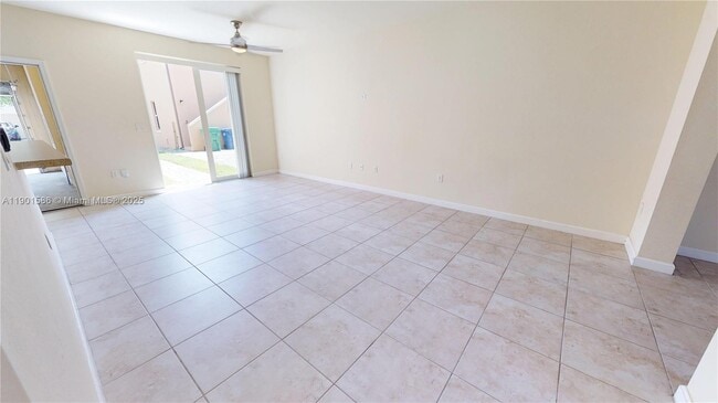 Building Photo - 9391 SW 171st Ct