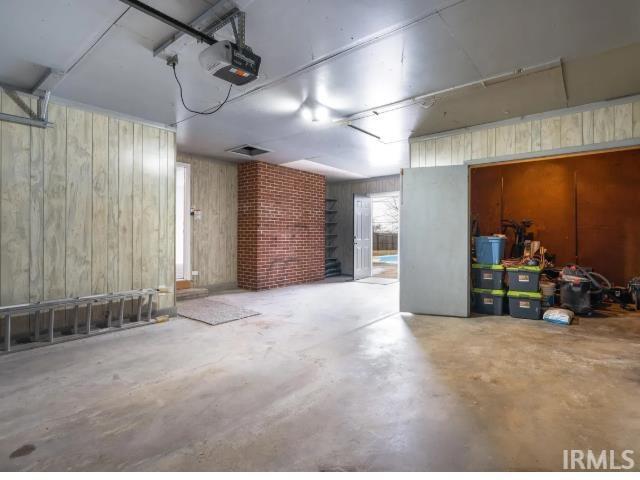 Building Photo - 1640 Hemlock Rd