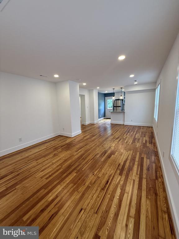 Building Photo - 618 Wolfe St