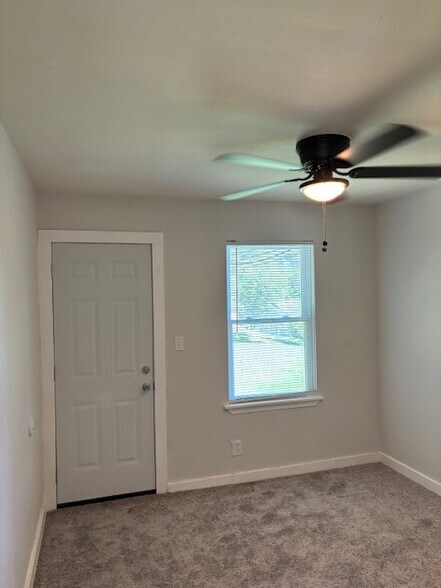Bedroom - 6006 E 152nd St