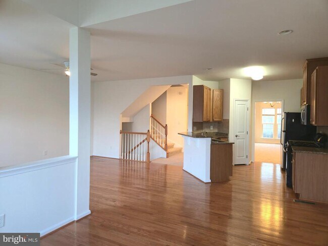 Building Photo - 1309 Madison Ln