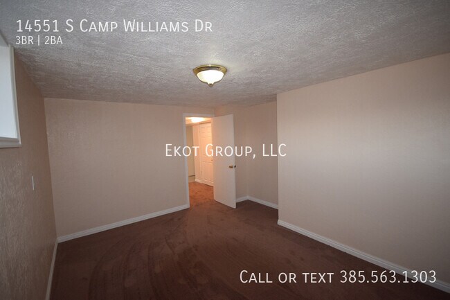 Building Photo - 14551 S Camp Williams Rd