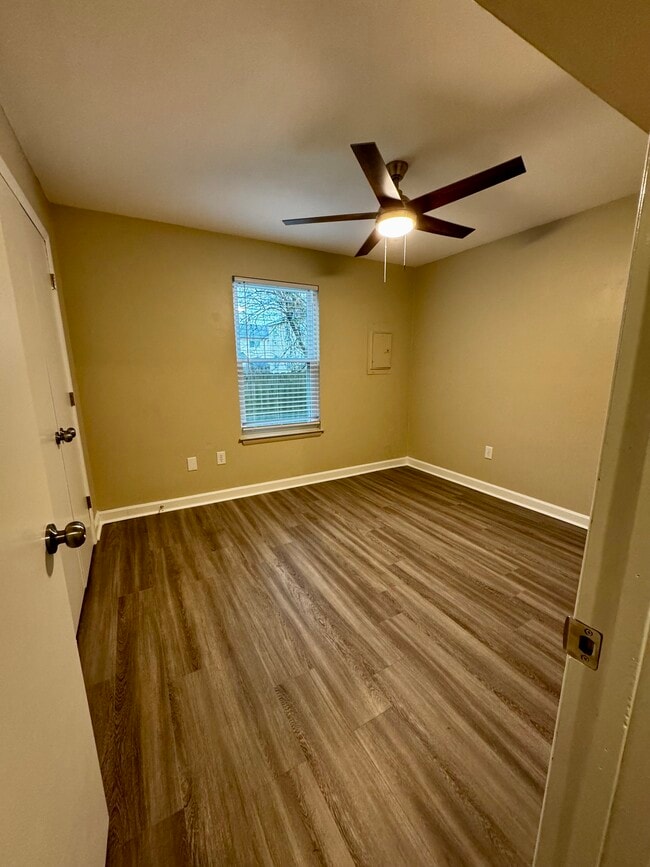 Building Photo - 8570 Chesapeake Blvd