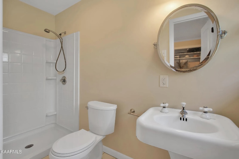 Building Photo - 7021 Yorkshire Dr
