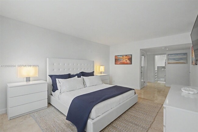 Building Photo - 2301 Collins Ave