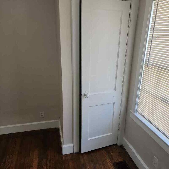 Building Photo - 936 Camden Ave