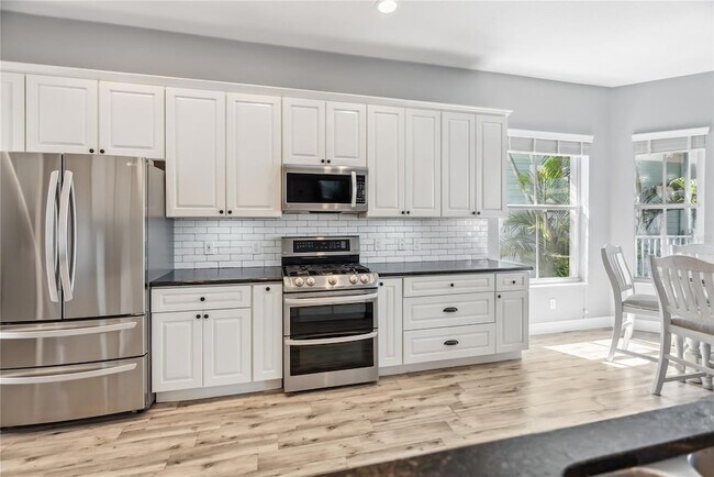 Building Photo - 428 Islebay Dr