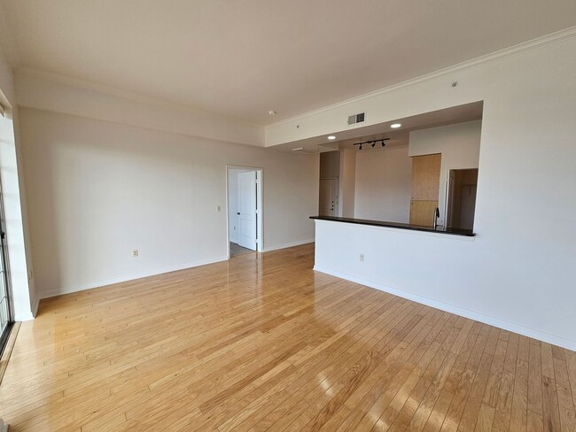 Building Photo - This place has it all...