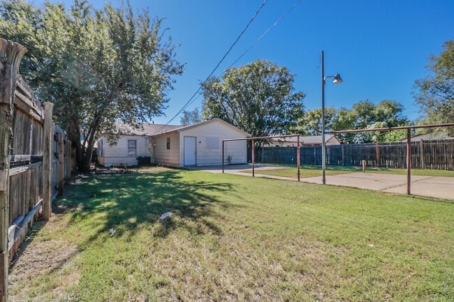 Building Photo - 2108 38th St