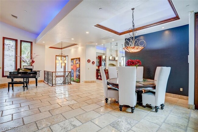 Building Photo - 1608 Liege Dr