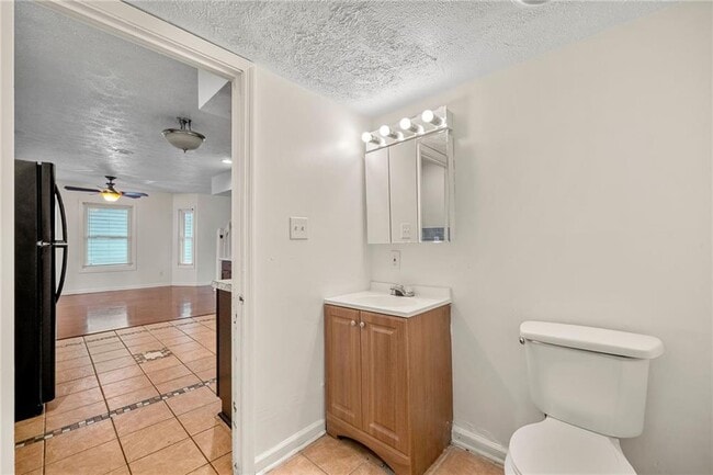 Building Photo - 6400 Oak Chase Ln