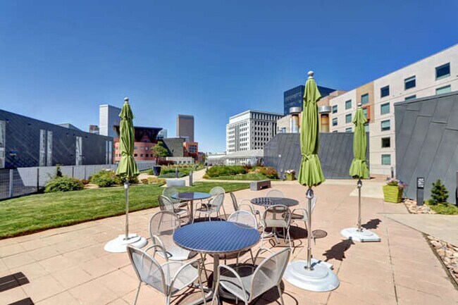Building Photo - Denver Art Museum Penthouse Available NOW!!