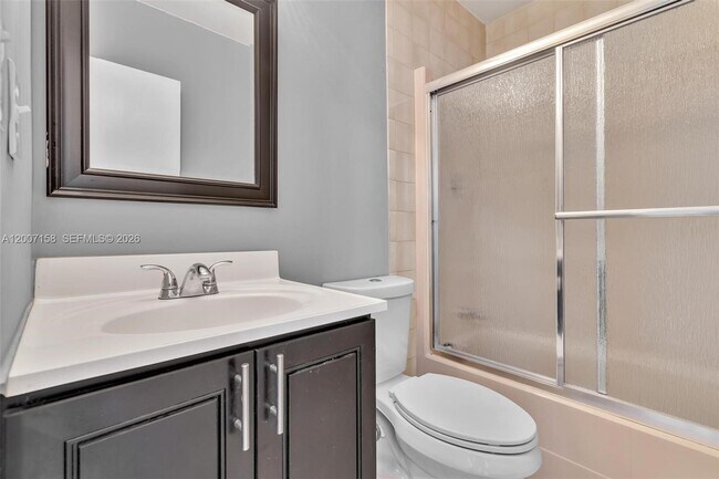 Building Photo - 14212 NE 4th Ave