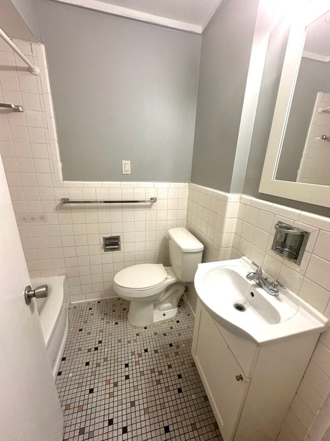 Building Photo - 3/2 For Rent in Montgomery!