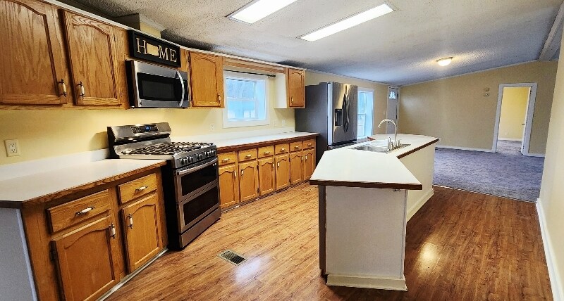 Building Photo - 1225 Sleepy Hollow Rd