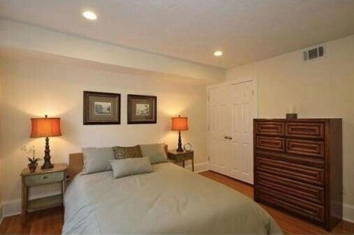 Building Photo - 495-497-497 Beacon St