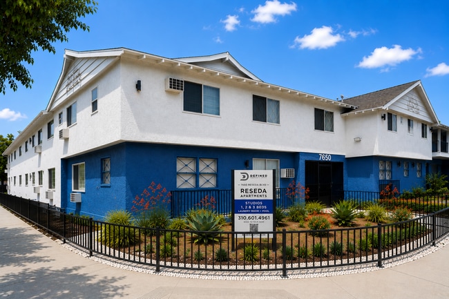 Building Photo - Reseda Apartments | 7650 Reseda Blvd