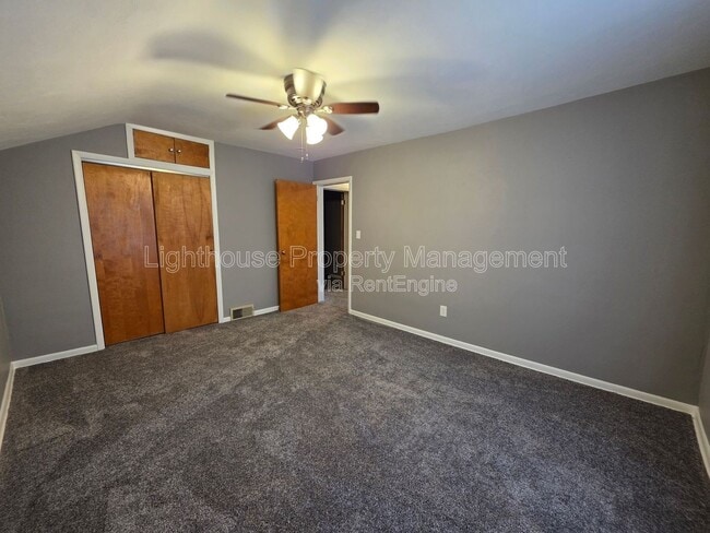 Building Photo - 12634 L Dr N