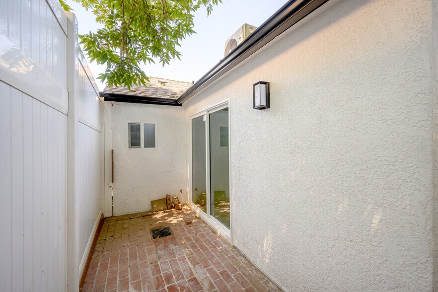 Building Photo - 7810 Forsythe St