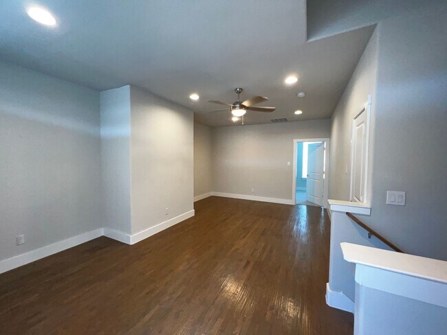Building Photo - 1319 Rancho Mirage Dr
