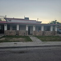 Front view of porch - 8432 Greggerson Dr