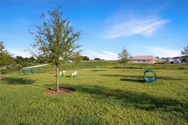 Building Photo - 555 Tanaro Ln