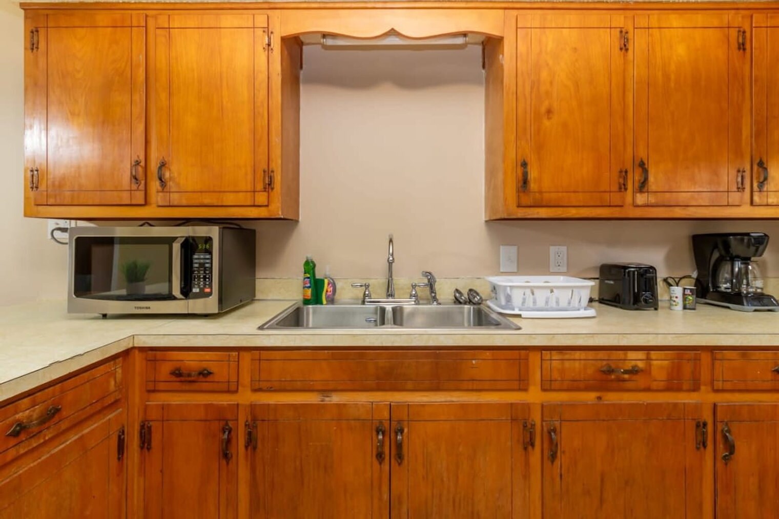 Building Photo - 2118 Skylake Dr