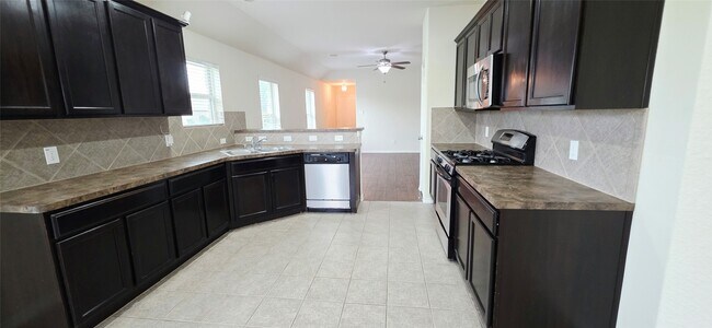 Building Photo - 2767 Morgensen Dr