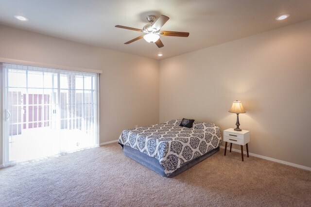 Building Photo - Beautiful duplex with granite countertops ...