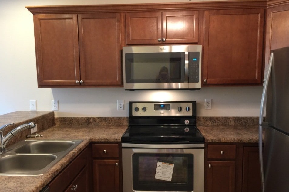 Kitchen - 1910 Wrigley St