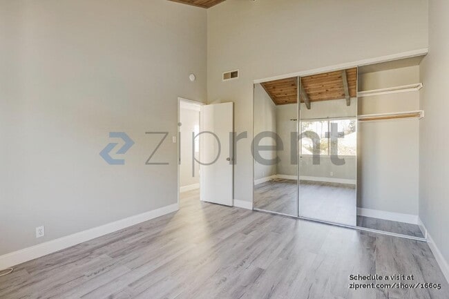 Building Photo - 1680 Laguna St