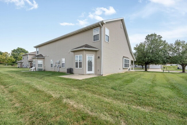 Building Photo - 3252 Wind River Cir
