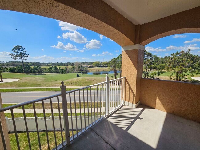 Building Photo - 560 Florida Club Blvd