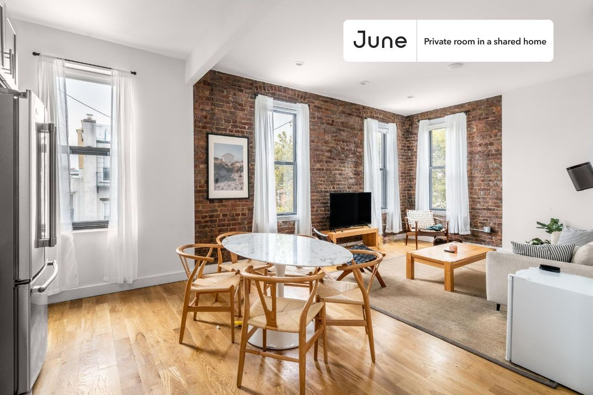 Building Photo - Room in Shared 5 bed/3 bath home