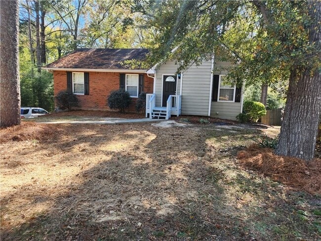 Building Photo - 3234 Valley View St