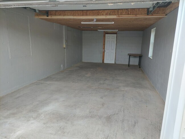 Oversized garage - 1835 W Sandusky St