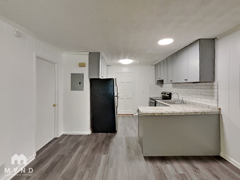 Building Photo - 1429 Vesta Ave