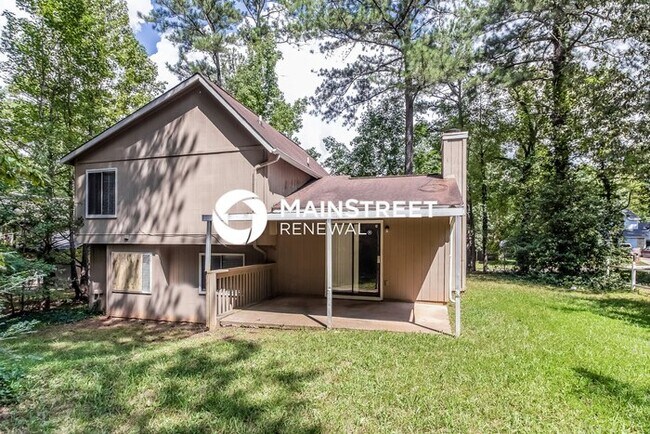 Building Photo - 3 Bedroom Pet-Friendly Home in Conyers, GA with Main Street Renewal