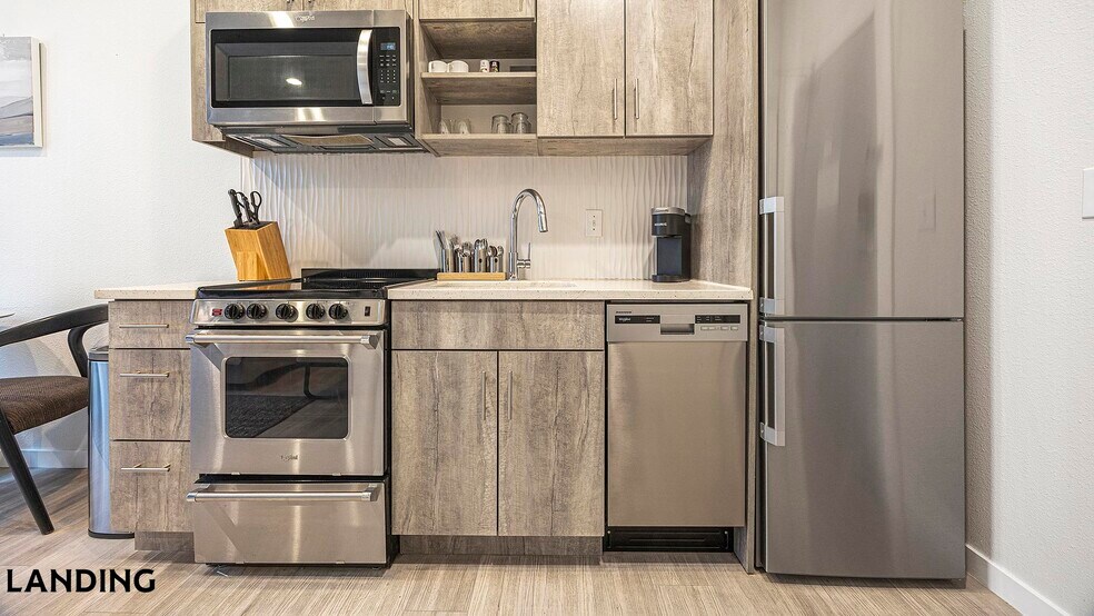 Building Photo - 3024-3024 Zuni St