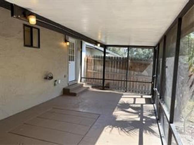 Building Photo - Single Family Home in Mount Dora